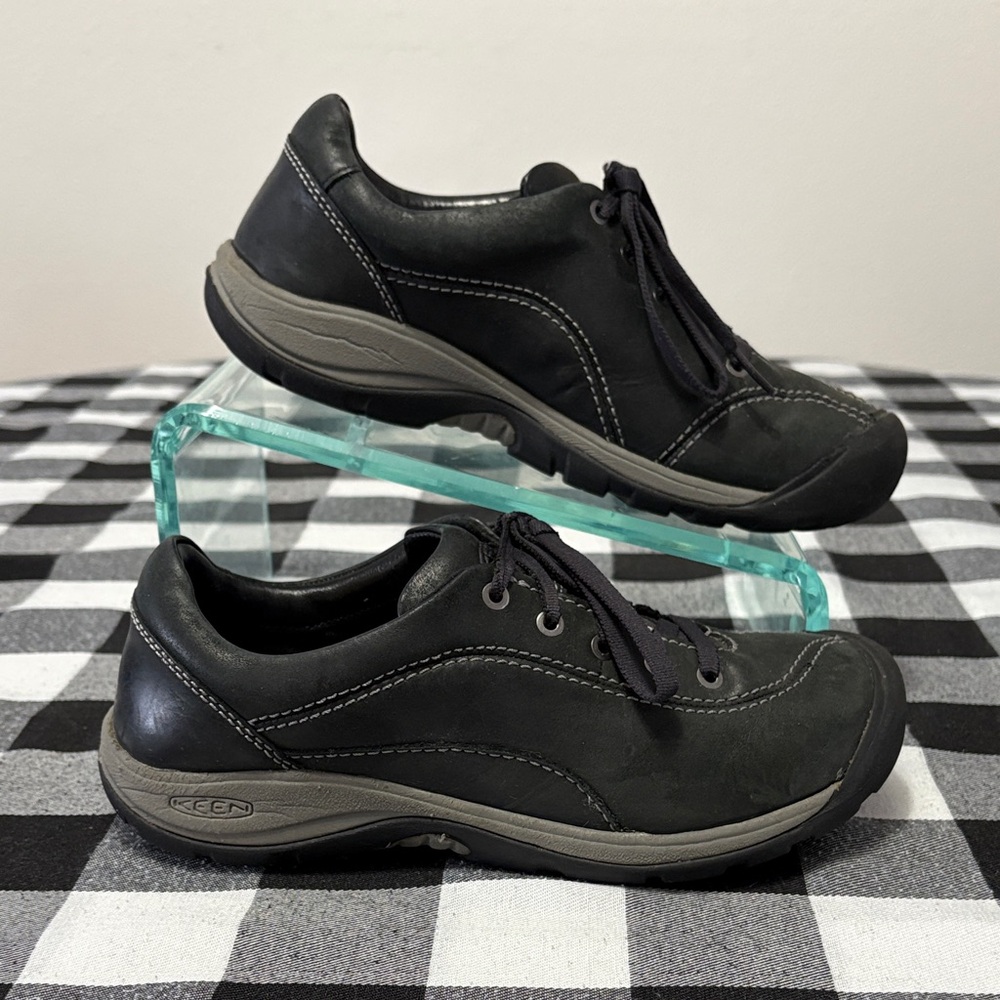 Keen Black Leather Lace Up Shoes Women's Size 7.5 Comfy Flats